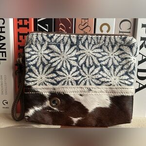 ✨ Elegant Blue With Genuine Cow Hide Patterned Clutch / Wristlet ✨